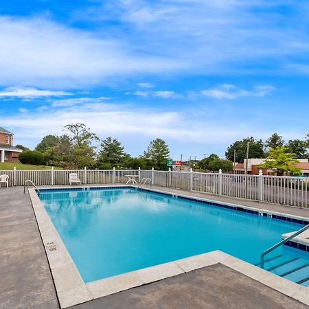 Econo Lodge Waynesboro - Skyline Drive Εξωτερικό φωτογραφία