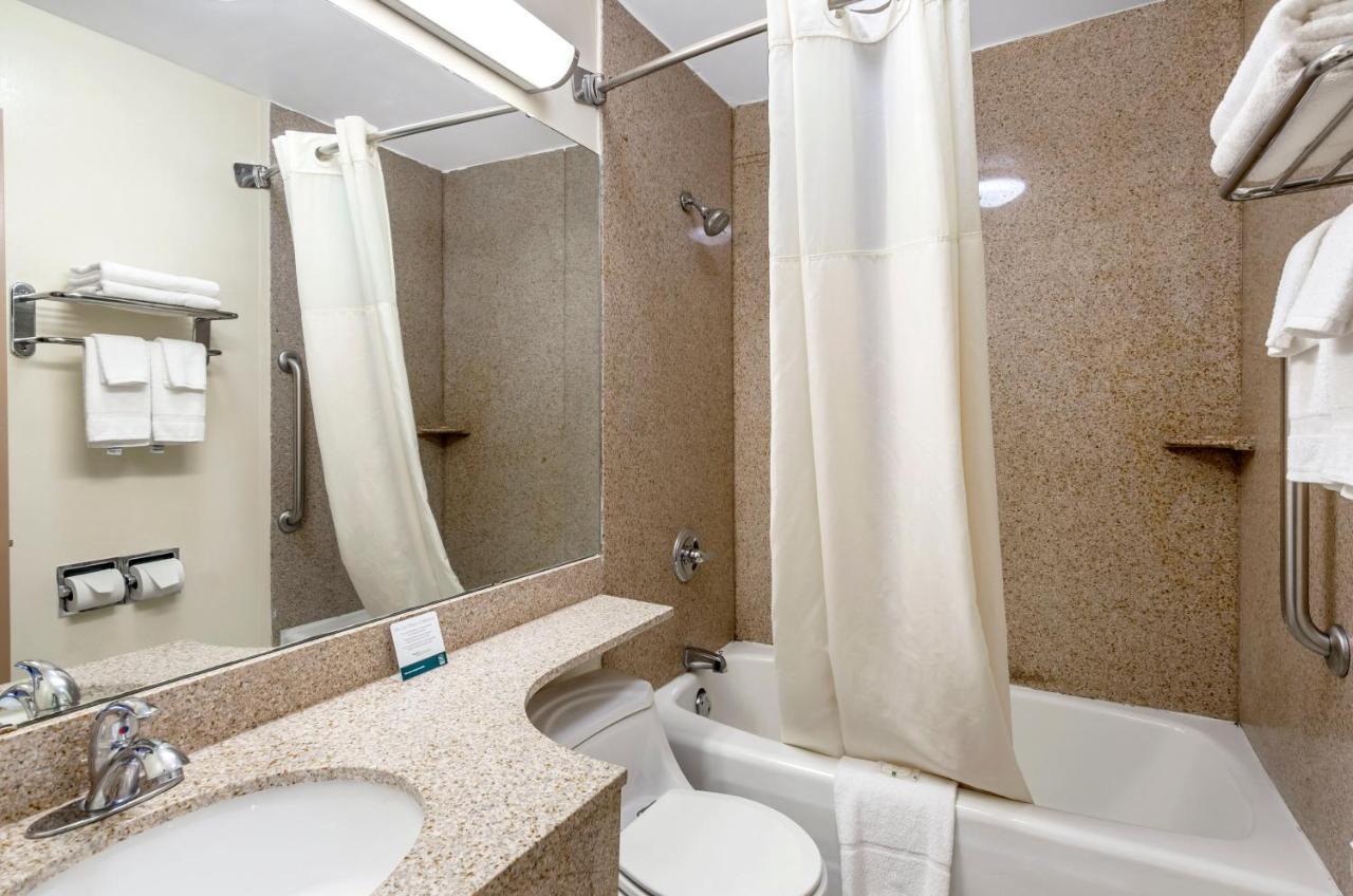 Econo Lodge Waynesboro - Skyline Drive Εξωτερικό φωτογραφία