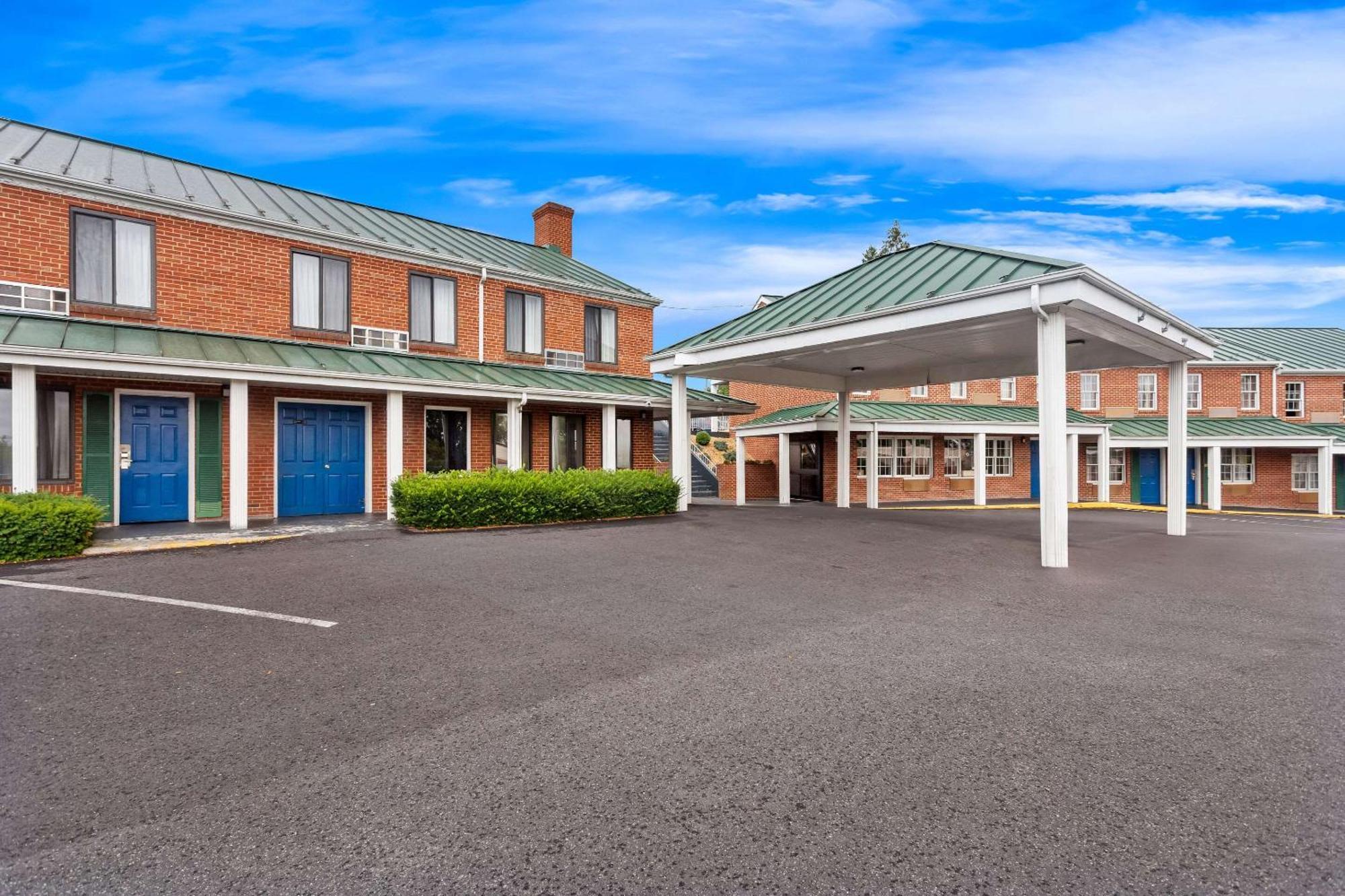 Econo Lodge Waynesboro - Skyline Drive Εξωτερικό φωτογραφία